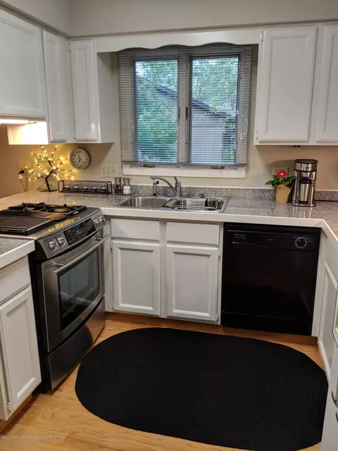 1643 Hatch Rd, Okemos, MI 48864 photo 9