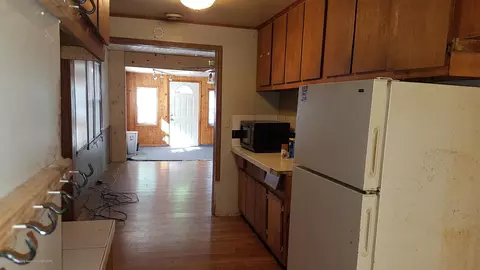 824 Bates St, Lansing, MI 48906 photo 6