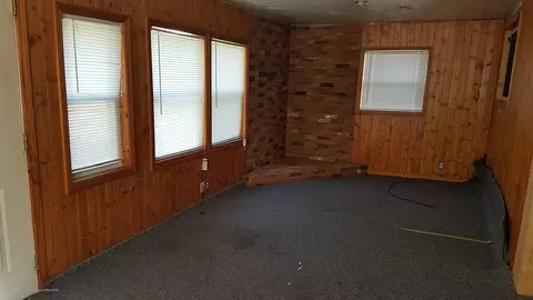 824 Bates St, Lansing, MI 48906 photo 3