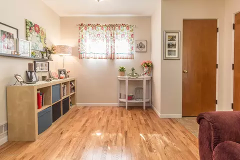 351 Clement Rd, Lansing, MI 48917 photo 8