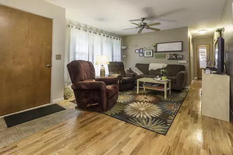 351 Clement Rd, Lansing, MI 48917 photo 2