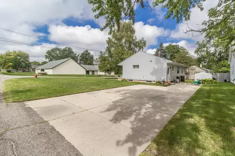 351 Clement Rd, Lansing, MI 48917 photo 19