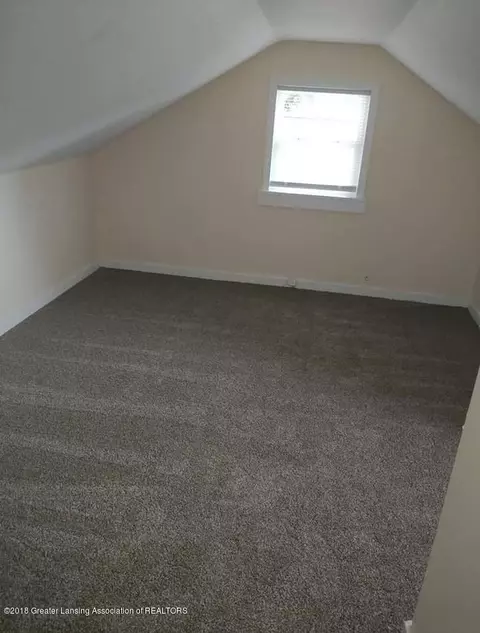 721 E Cavanaugh Rd, Lansing, MI 48910 photo 21