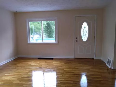 721 E Cavanaugh Rd, Lansing, MI 48910 photo 6