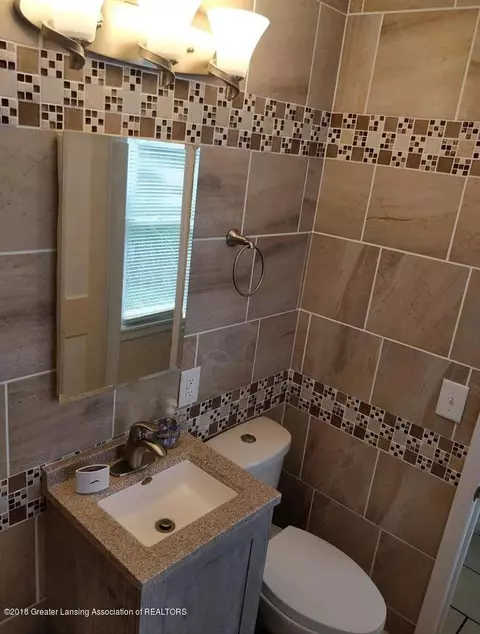 721 E Cavanaugh Rd, Lansing, MI 48910 photo 11