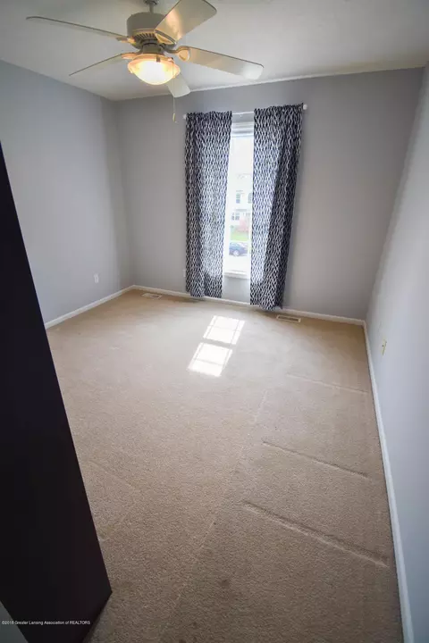 11592 Sara Ann Dr, Dewitt, MI 48820 photo 17