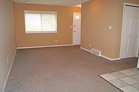508 Chilson Ave, Lansing, MI 48906 photo 2