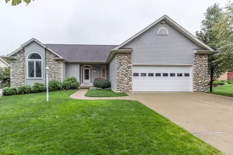 1531 Picadilly Dr, Haslett, MI 48840 photo 1