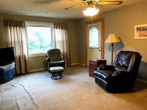 12090 S M 52, Perry, MI 48872 photo 9