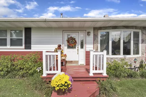 3496 Bath Rd, Perry, MI 48872 photo 2