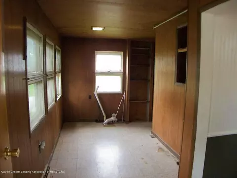 150 W 2nd St, Perry, MI 48872 photo 8