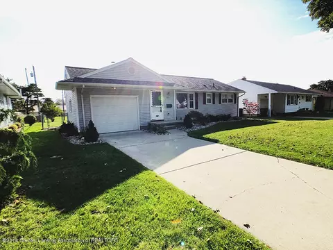 4915 Devonshire Ave, Lansing, MI 48910 photo 1