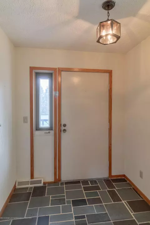 8057 Hunter Rd, Bath, MI 48808 photo 9