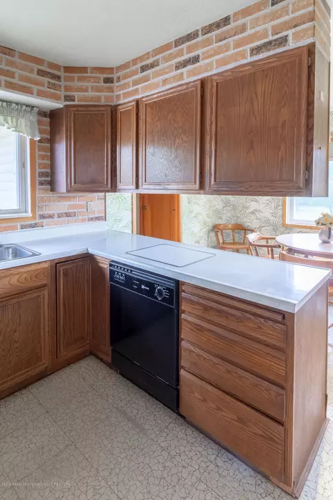 8057 Hunter Rd, Bath, MI 48808 photo 21