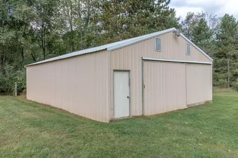 8057 Hunter Rd, Bath, MI 48808 photo 5