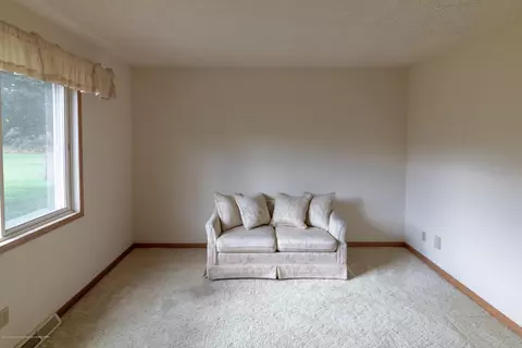8057 Hunter Rd, Bath, MI 48808 photo 17