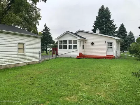 509 Clement Rd, Lansing, MI 48917 photo 4