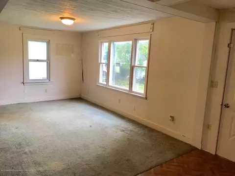 509 Clement Rd, Lansing, MI 48917 photo 9
