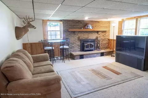 630 N Green St, Perry, MI 48872 photo 33