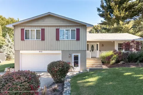 630 N Green St, Perry, MI 48872 photo 1