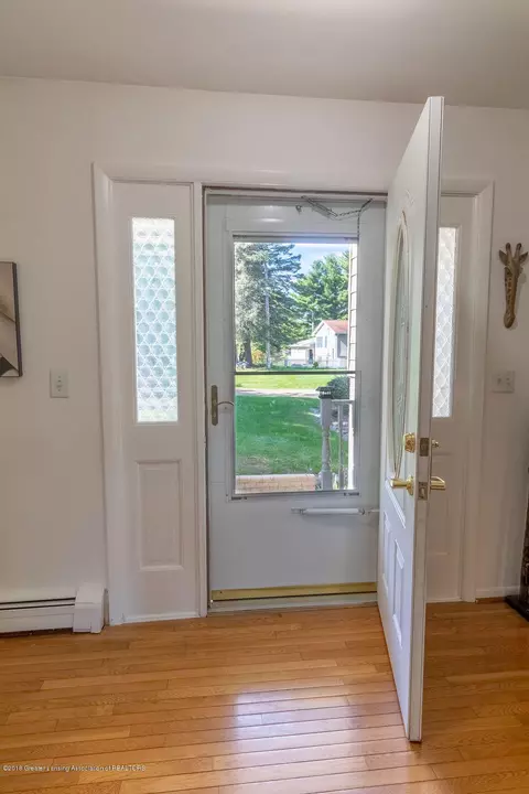 630 N Green St, Perry, MI 48872 photo 8