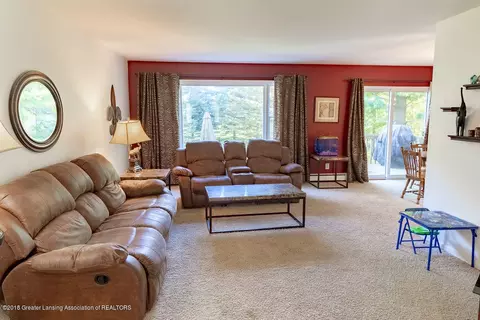 630 N Green St, Perry, MI 48872 photo 10