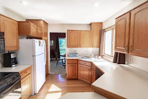 630 N Green St, Perry, MI 48872 photo 14
