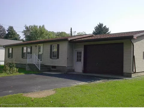 330 E Main St, Maple Rapids, MI 48853 photo 1