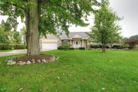 800 Barry Rd, Haslett, MI 48840 photo 1