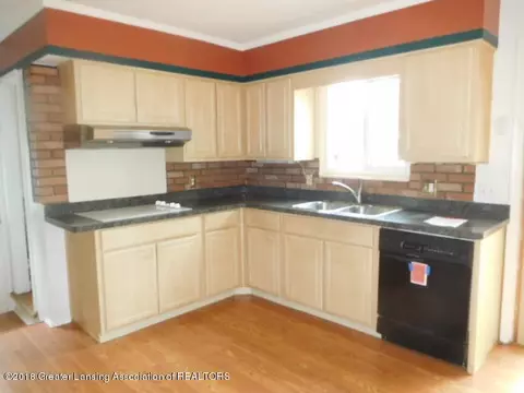3300 Risdale Ave, Lansing, MI 48911 photo 2