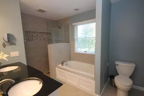 210 Oakwood Dr, Dewitt, MI 48820 photo 13