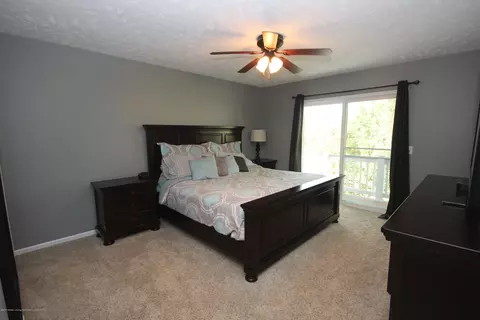 210 Oakwood Dr, Dewitt, MI 48820 photo 11