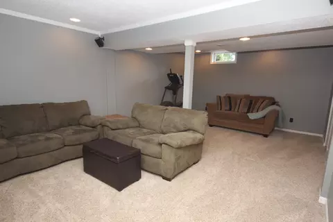 210 Oakwood Dr, Dewitt, MI 48820 photo 20