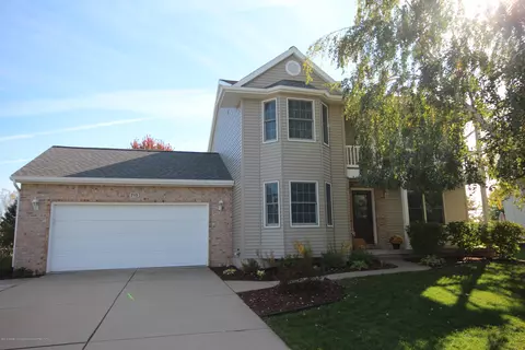 210 Oakwood Dr, Dewitt, MI 48820 photo 2