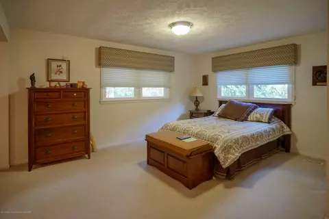 1304 Maycroft Rd, Lansing, MI 48917 photo 28