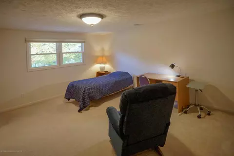 1304 Maycroft Rd, Lansing, MI 48917 photo 32