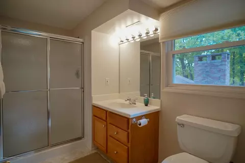 1304 Maycroft Rd, Lansing, MI 48917 photo 35