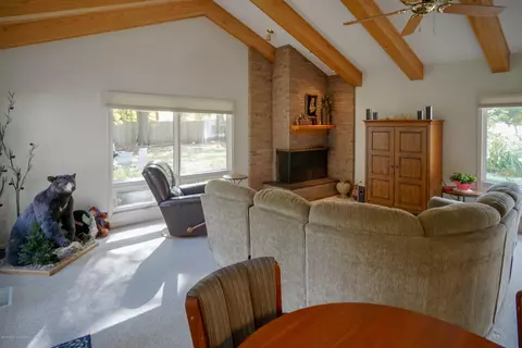 1304 Maycroft Rd, Lansing, MI 48917 photo 17