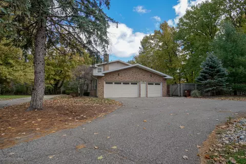 1304 Maycroft Rd, Lansing, MI 48917 photo 6