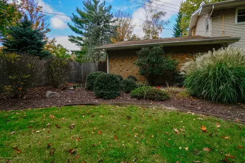 1304 Maycroft Rd, Lansing, MI 48917 photo 51