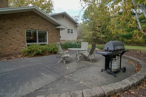 1304 Maycroft Rd, Lansing, MI 48917 photo 43