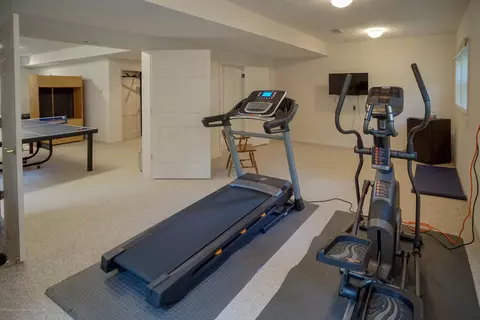 1304 Maycroft Rd, Lansing, MI 48917 photo 39