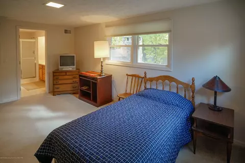 1304 Maycroft Rd, Lansing, MI 48917 photo 34