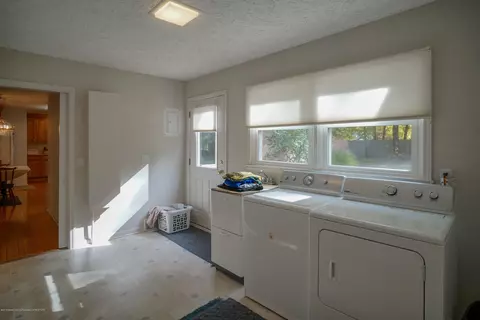 1304 Maycroft Rd, Lansing, MI 48917 photo 25