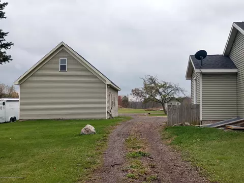 6630 Sleight Rd, Bath, MI 48808 photo 10