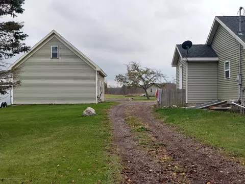 6630 Sleight Rd, Bath, MI 48808 photo 11