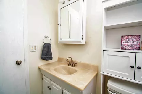 1092 E Taft Rd, Saint Johns, MI 48879 photo 32