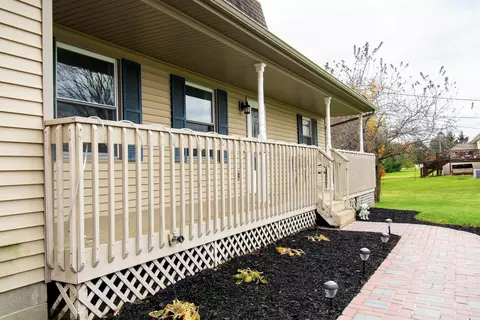 1092 E Taft Rd, Saint Johns, MI 48879 photo 3