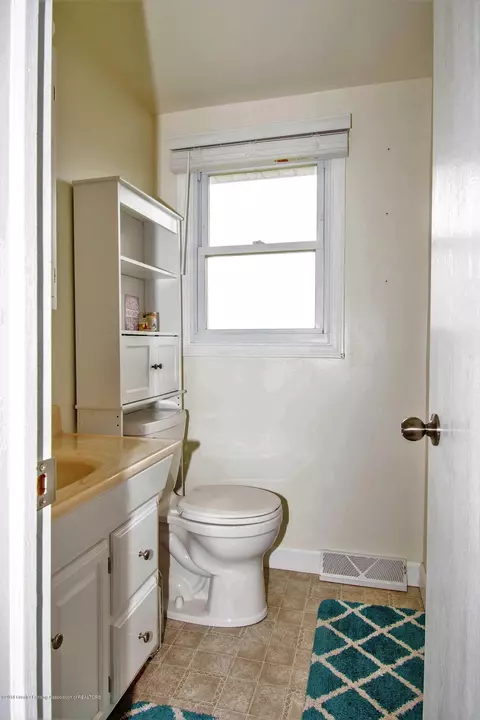 1092 E Taft Rd, Saint Johns, MI 48879 photo 33