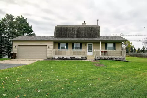 1092 E Taft Rd, Saint Johns, MI 48879 photo 2